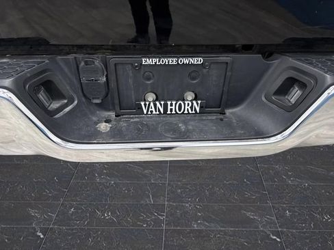 Used 2022 RAM 1500 Classic SLT image 32