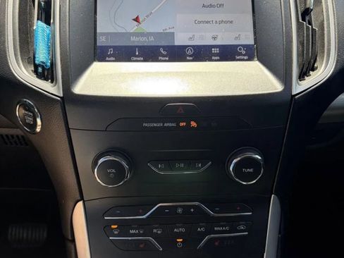 Used 2019 Ford Edge SEL w/ Equipment Group 201A FWD image 21