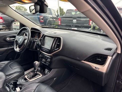 Used 2016 Jeep Cherokee Limited AWD/4WD image 27