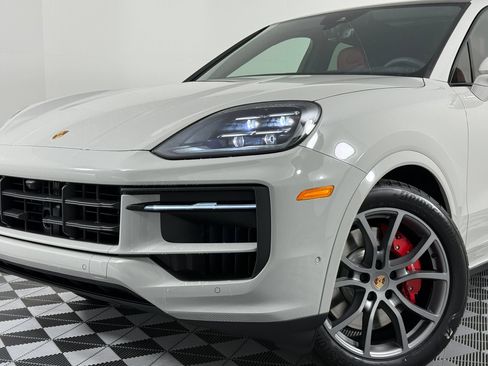 Certified 2026 Porsche Cayenne S AWD/4WD image 26