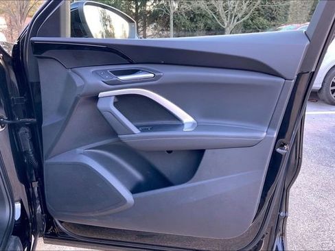 Used 2025 Audi Q5 Premium w/ Convenience Package image 22