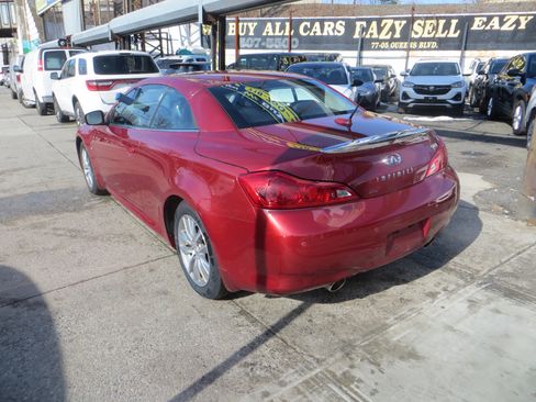Used 2014 INFINITI Q60 Convertible w/ Premium Package image 29