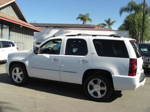 Used 2013 Chevrolet Tahoe LTZ image 12