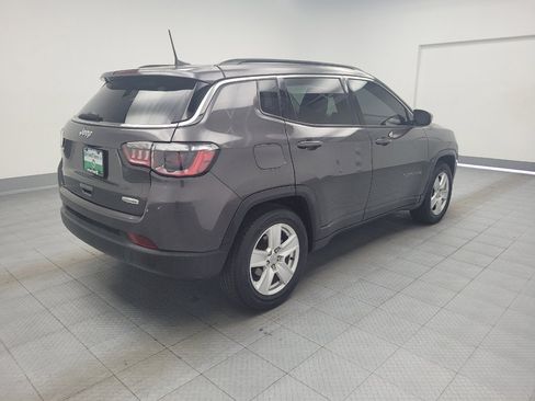 Used 2022 Jeep Compass Latitude w/ Sun and Sound Group FWD image 9