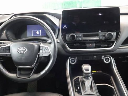 Used 2024 Toyota Grand Highlander XLE image 14