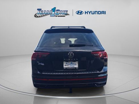 Used 2022 Volkswagen Tiguan SE R-Line image 8