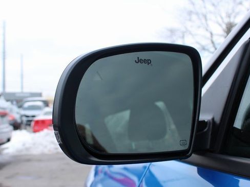 Used 2024 Jeep Compass Limited image 8