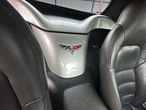 Used 2007 Chevrolet Corvette Convertible w/ Preferred Equipment Group image 37