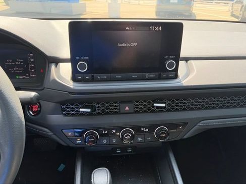 Used 2025 Honda Accord SE image 12