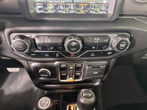 Used 2023 Jeep Wrangler Unlimited w/ Cold Weather Group image 23