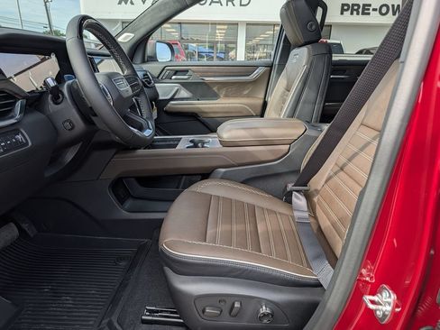 New 2026 GMC Acadia Denali Ultimate w/ LPO, Floor Liner Package AWD/4WD image 24