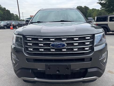 Used 2016 Ford Explorer XLT w/ Equipment Group 202A AWD/4WD image 2