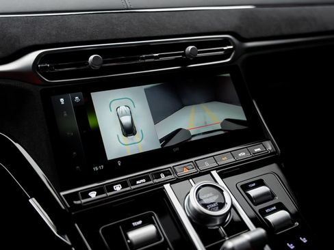 Used 2025 Aston Martin V8 Vantage Coupe RWD image 48