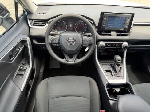 Used 2021 Toyota RAV4 LE FWD image 26
