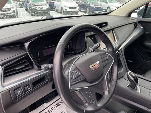 Used 2019 Cadillac XT5 Luxury w/ LPO, Radiant Package image 12
