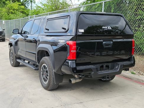 Used 2024 Toyota Tacoma TRD Off-Road w/ TRD Off Road Upgrade Package image 4