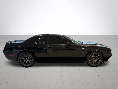 Used 2018 Dodge Challenger R/T Scat Pack w/ Driver Convenience Group image 6