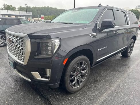 Used 2024 GMC Yukon XL Denali w/ Advanced Technology Package AWD/4WD image 2