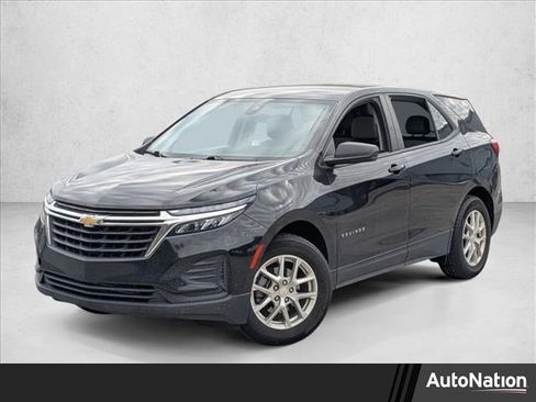 Used 2023 Chevrolet Equinox LS image 1