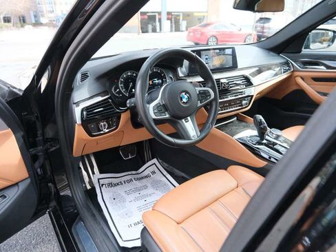Used 2017 BMW 540i xDrive image 16