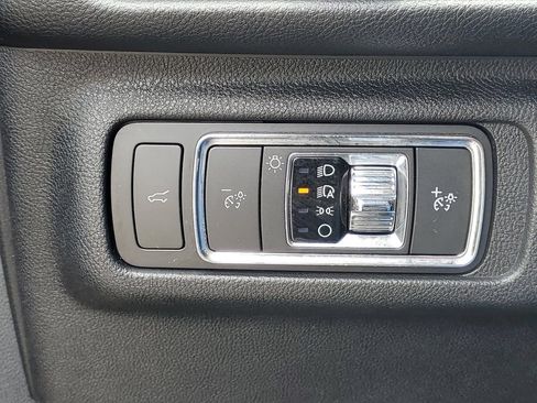 Used 2022 Lincoln Corsair AWD w/ Premium Package image 23