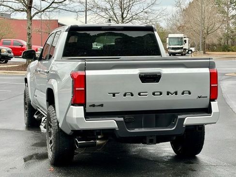 Used 2025 Toyota Tacoma SR5 image 5