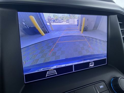 Certified 2023 GMC Acadia SLE w/ Driver Convenience Package AWD/4WD image 12