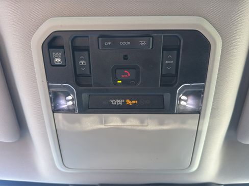 Used 2022 Toyota Tundra Limited AWD/4WD image 16