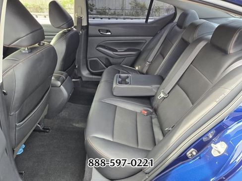Used 2021 Nissan Altima 2.5 SR FWD image 11