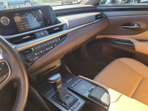 Used 2020 Lexus ES 350 image 19