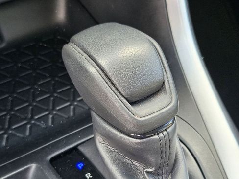 Used 2025 Toyota RAV4 XLE FWD image 21