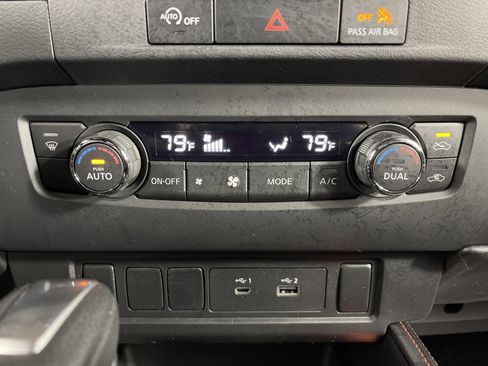 Used 2024 Nissan Frontier PRO-4X w/ Off-Road Protection Package image 23