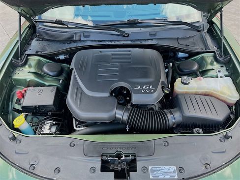 Used 2023 Dodge Charger SXT w/ Blacktop Package image 28