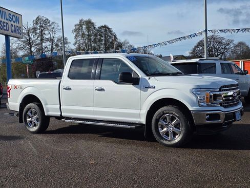 Used 2018 Ford F150 XLT w/ XTR Package image 32