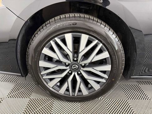 Used 2024 Nissan Altima 2.5 SV AWD/4WD image 9