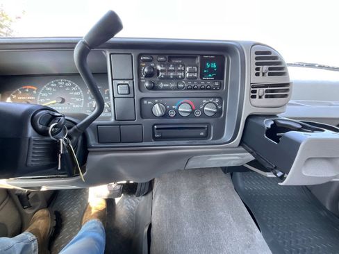 Used 1995 Chevrolet Silverado 3500 2WD Extended Cab image 17