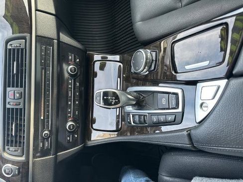 Used 2016 BMW 535i xDrive Sedan image 10