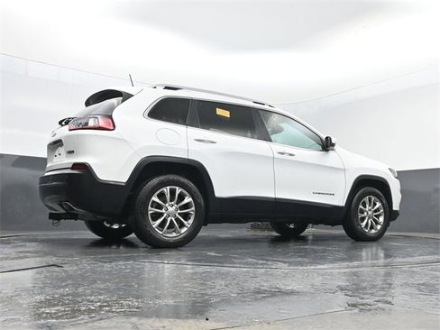 Used 2021 Jeep Cherokee Latitude Lux w/ Comfort/Convenience Group image 22