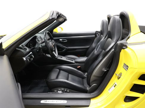 Used 2019 Porsche 718 Boxster GTS RWD image 14