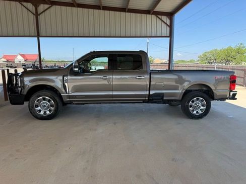 Used 2023 Ford F350 Lariat w/ Lariat Ultimate Package image 4