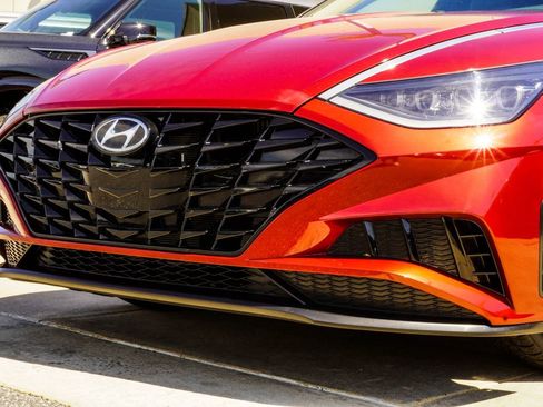 Used 2023 Hyundai Sonata SEL Plus FWD image 2
