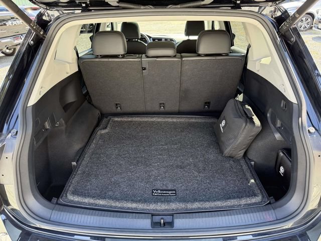 Used 2024 Volkswagen Tiguan Wolfsburg Edition AWD/4WD image 12