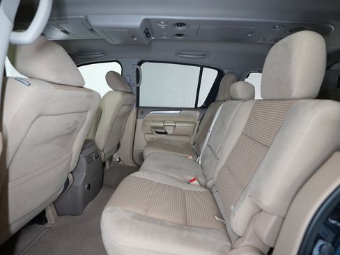 Used 2014 Nissan Armada SV image 18