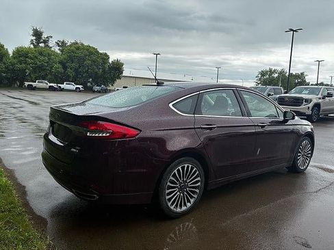 Used 2017 Ford Fusion SE w/ Fusion SE Technology Package AWD/4WD image 3