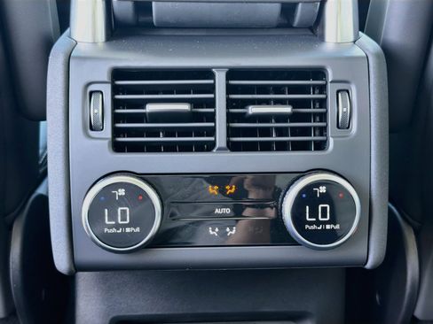 New 2026 Land Rover Discovery Limited Edition AWD/4WD image 21