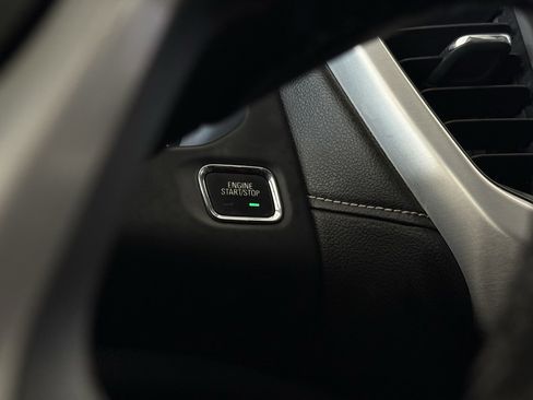 Used 2020 GMC Acadia SLE image 37