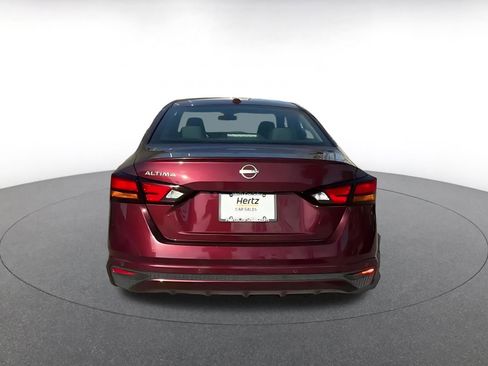 Used 2025 Nissan Altima 2.5 SV image 12