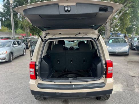 Used 2017 Jeep Patriot Sport image 19