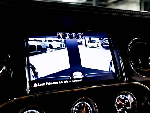Used 2017 Bentley Mulsanne RWD image 36