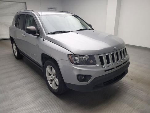 Used 2017 Jeep Compass Sport w/ Power Value Group AWD/4WD image 13